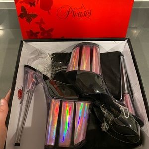 HOLOGRAPHIC size 7 flamingo pleasers